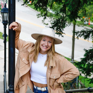 Meet your Posher, Megan